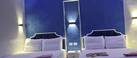 1 bedroom, Egyptian cotton sheets, premium bedding, down duvets