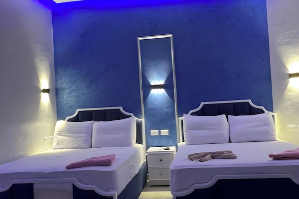 1 habitación, sábanas de algodón egipcio y ropa de cama de alta calidad