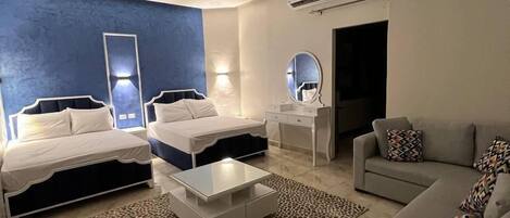 ملاءات من القطن المصري وأغطية فراش متميزة وألحفة محشوة بالريش