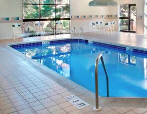 Innenpool, beheizter Pool