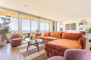 TV, peis og kontorer