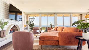 Fernseher, Kamin, Arbeitsbereiche