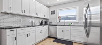 Luxury Pool Home! Heated Pool, Fire Pit, Fishing Dock & More – Relaxation & Fun Await!