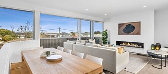Relaxed Sophistication: Illume Torquay