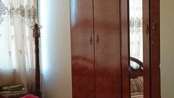 Apartment | 2 bedrooms, blackout drapes, iron/ironing board, free WiFi