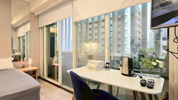 5 bedrooms, desk, iron/ironing board, free WiFi