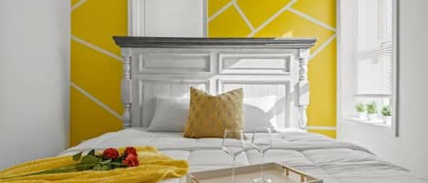 Elite Apartment | 1 bedroom, premium bedding, desk, laptop workspace