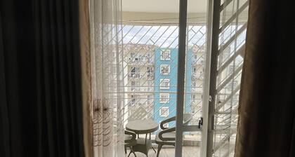 Condominio amueblado de 2 dormitorios en Uganda, con piscina, gimnasio