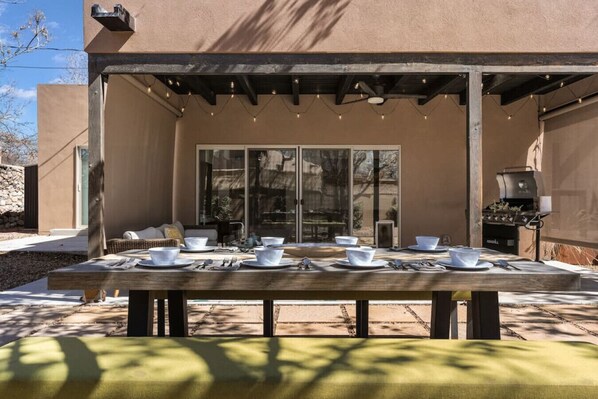 Outdoor dining