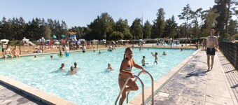 Lovely chalet on beautiful campsite with pool