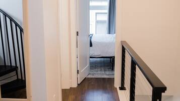 2 chambres, fer et planche à repasser, Wi-Fi, draps fournis