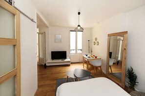 Strykejern/-brett, wi-fi og sengetøy