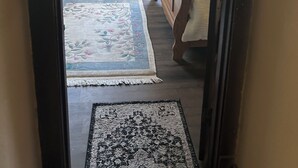 Uklassifisert bilde, 3 av 18, knapp