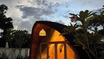 1 bedroom, free minibar, in-room safe, desk