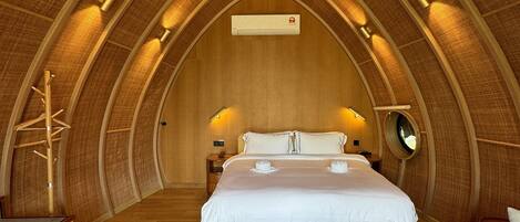 1 habitación y minibar con artículos gratuitos