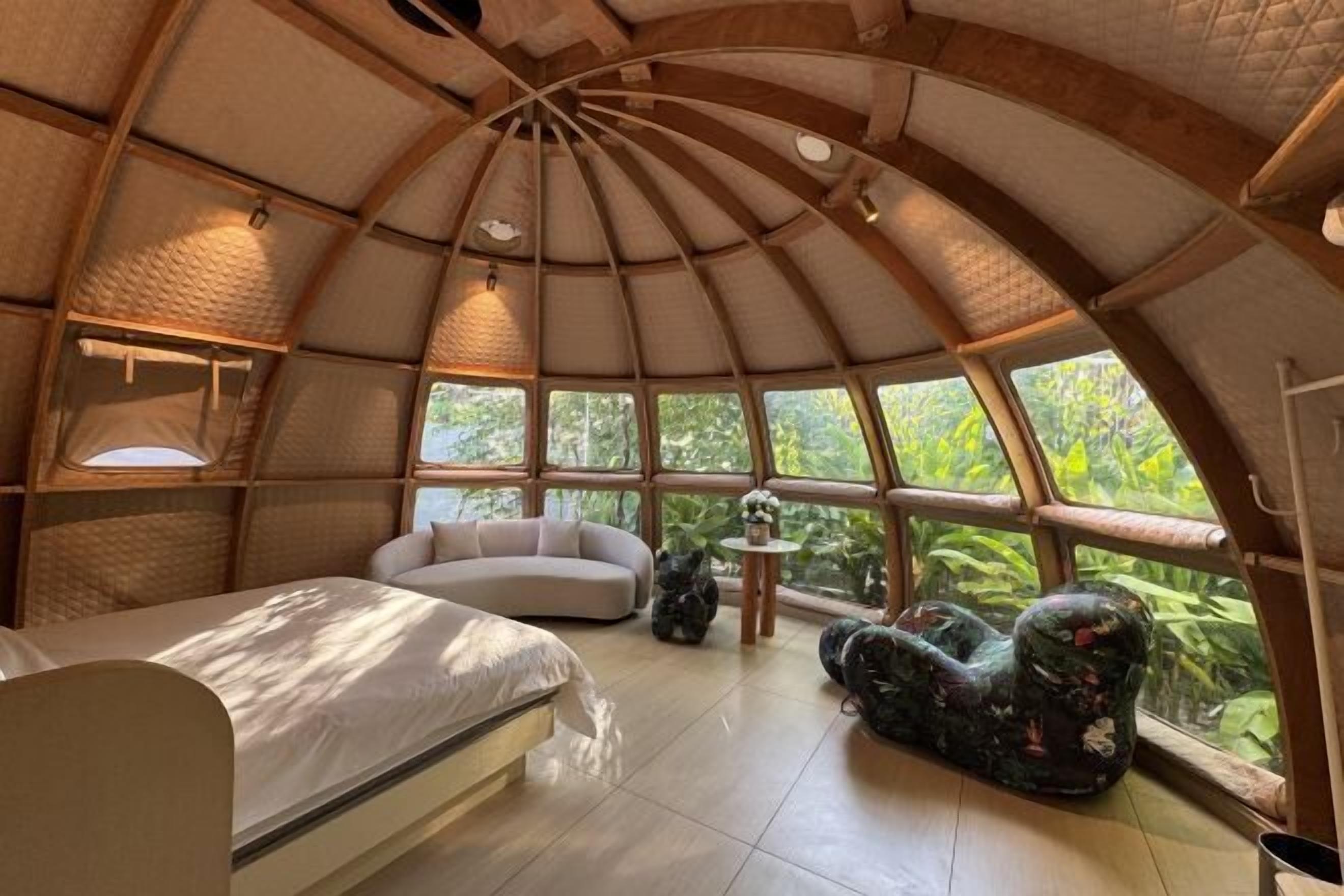 Artículos del minibar gratis y caja de seguridad en la habitación 