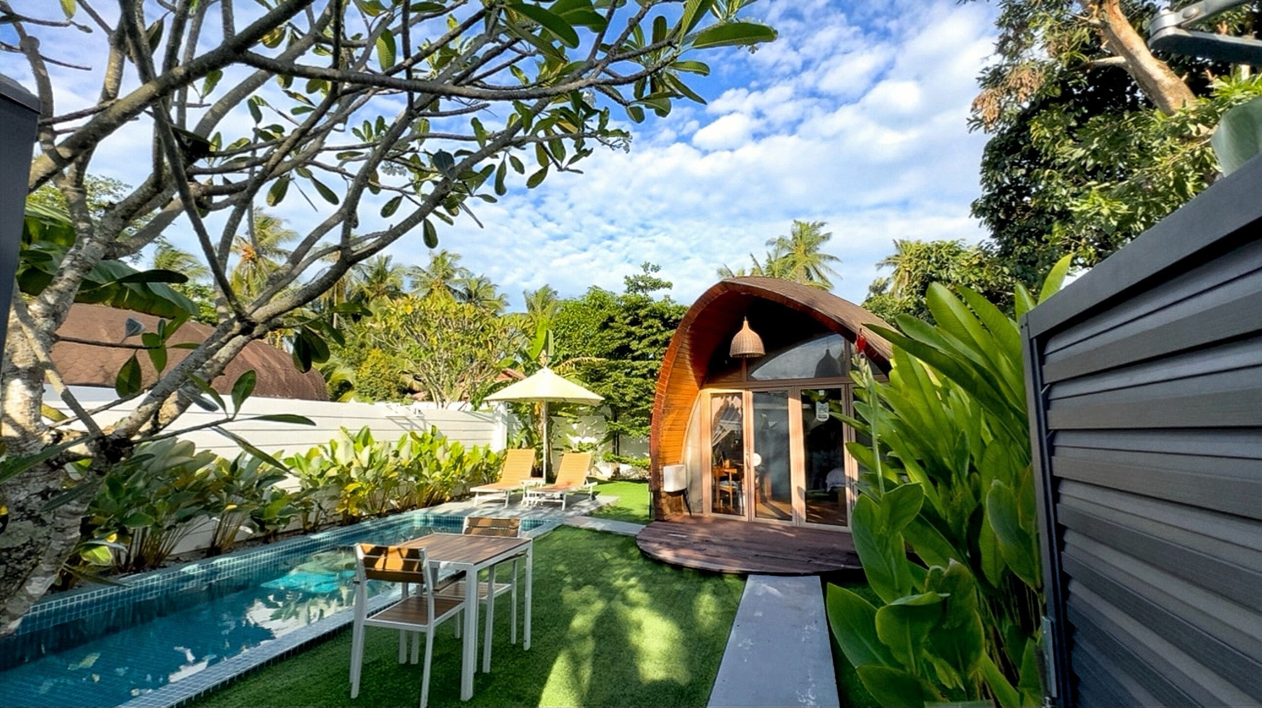 Camera Elite, piscina privata, vista piscina | Vista giardino