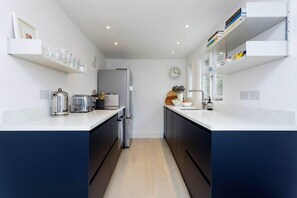 2 bedrooms, Internet - Kentish Cottage in London (London)