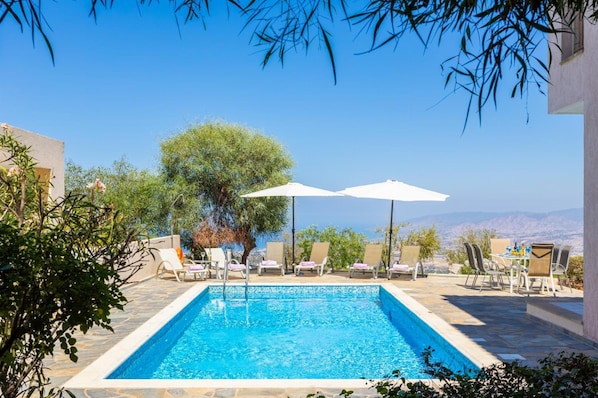 Villa | 4 bedrooms, soundproofing