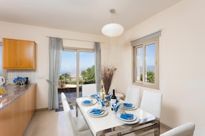 House | 4 bedrooms, soundproofing