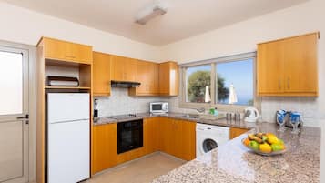 Villa | 4 bedrooms, soundproofing