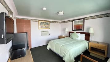 Standard Single Room, 1 Queen Bed, Non Smoking | Individually decorated, free WiFi, bed sheets