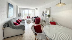 Living area - BAHIA II- 317 - Magnifico apartamento vista al mar (Empuriabrava)