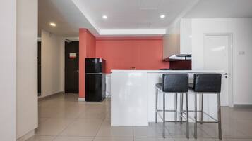 Chambre Double Supérieure | Cuisine privée | Mini réfrigérateur, micro-ondes, cuiseur de riz