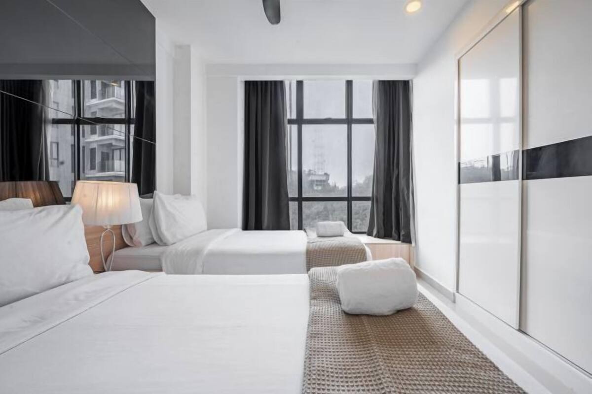 1 bedroom, hypo-allergenic bedding, iron/ironing board, free WiFi