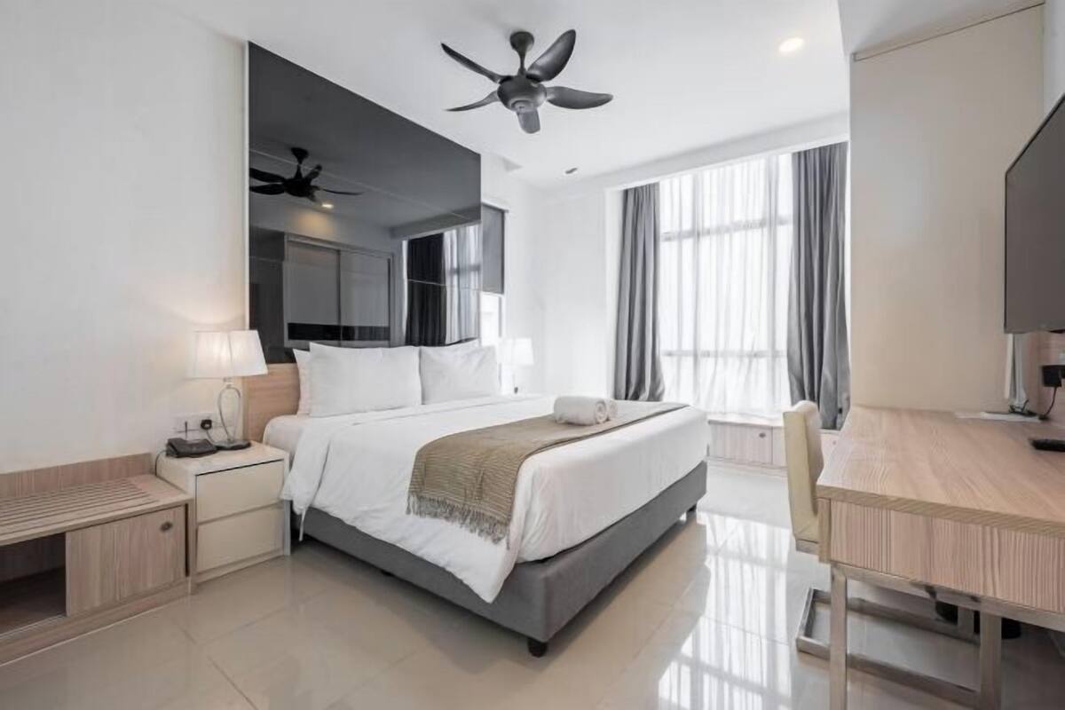 1 bedroom, hypo-allergenic bedding, iron/ironing board, free WiFi