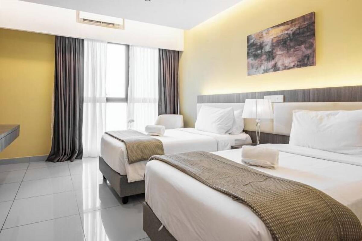 1 bedroom, hypo-allergenic bedding, iron/ironing board, free WiFi
