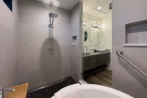 Douche, sèche-cheveux