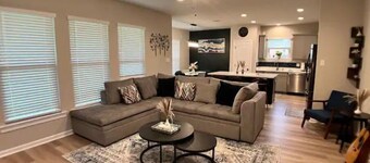 Morden NEW Home in Heart of Lafayette 