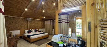 Foxoso Misty Oaks Resort