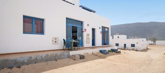 Casa vacanze 'Apartamento Callao, La Graciosa' con vista mare e Wi-Fi
