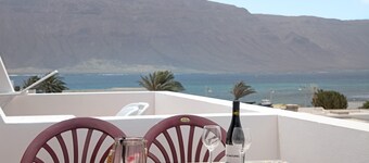 Casa vacanze 'Vista Al Mar, La Graciosa' con vista mare, terrazza privata e Wi-Fi