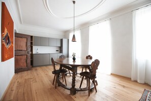 Dining - Apartment 'Ansitz Layshof  Erlebach' with Mountain View, Shared Garden and Wi-Fi (Merano)