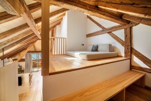 Interior - Apartment 'Ansitz Layshof  Weyer' with Mountain View, Shared Garden and Wi-Fi (Merano)