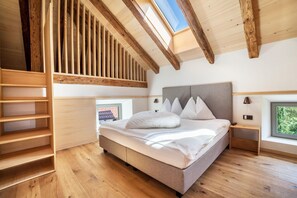 1 quarto, Wi-Fi de cortesia, roupa de cama