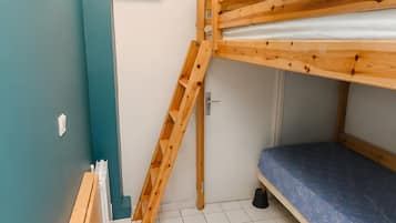 1 bedroom, iron/ironing board, free WiFi