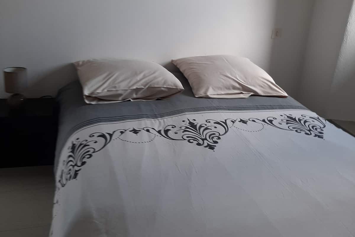 1 bedroom