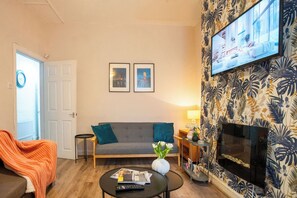Living area - Whitland apartment (Liverpool)