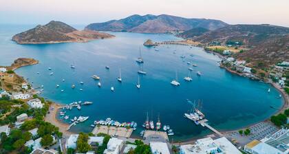 Apartment im Hotel 'Pico Bello Patmos 10' mit Bergblick, WLAN und Klimaanlage