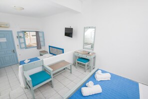 1 habitación, tabla de planchar con plancha, wifi gratis y ropa de cama 