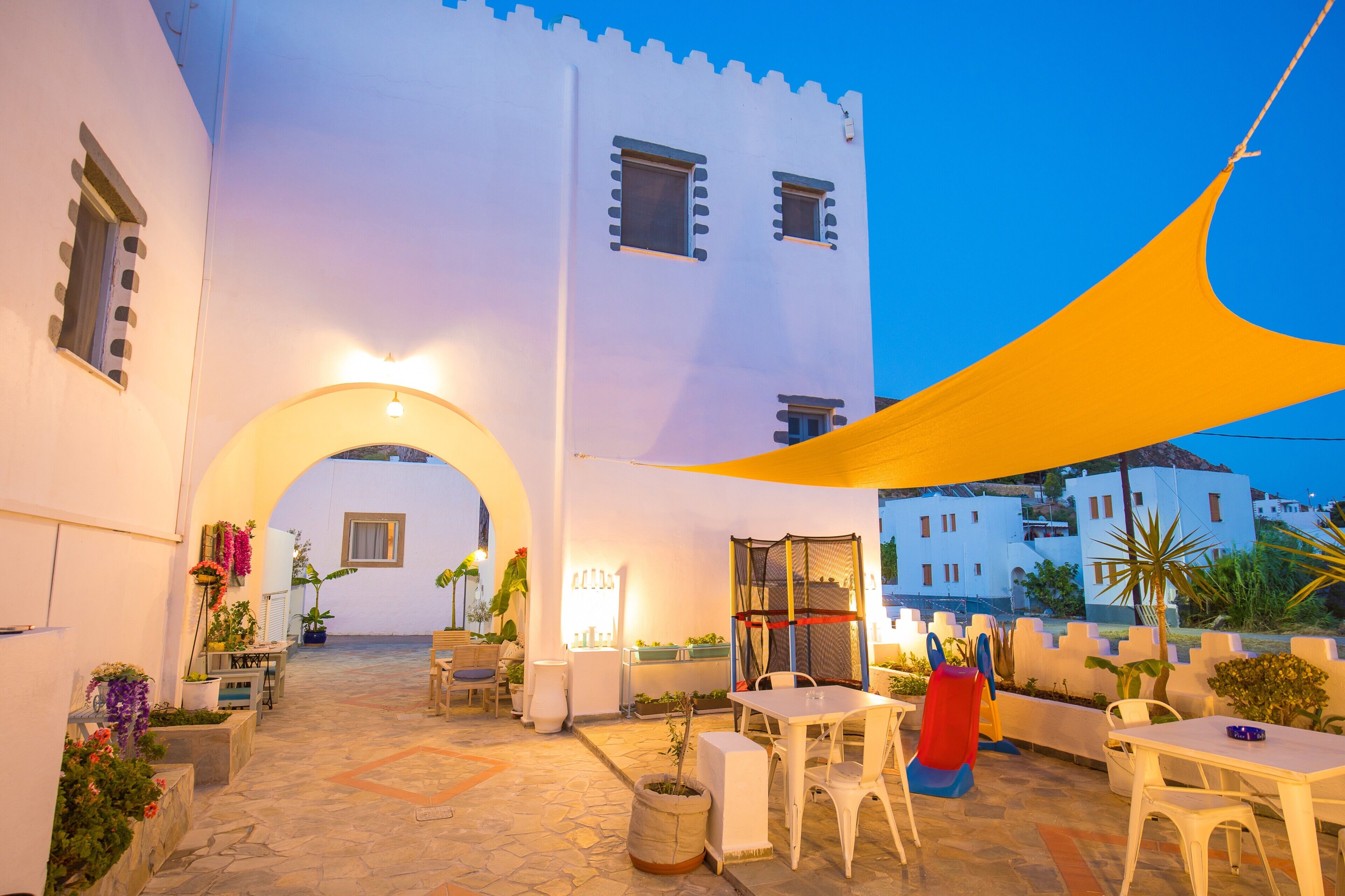 屋外ダイニングエリア