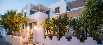 Apartment In A Hotel "Pico Bello Patmos 16" with Private Terrace, Shared Garden & Wi-Fi