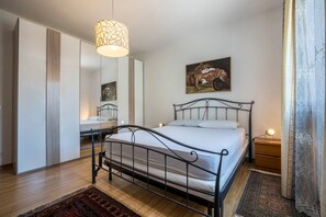 3 camere, ferro/asse da stiro, Wi-Fi gratuito, lenzuola