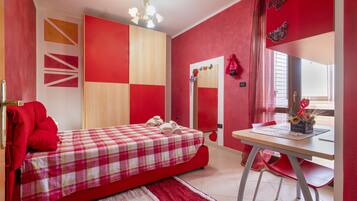 2 chambres, fer et planche Ă repasser, Wi-Fi gratuit, draps fournis