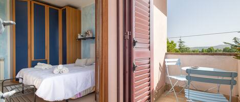 2 chambres, fer et planche à repasser, Wi-Fi gratuit, draps fournis