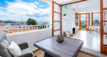 Holiday Home 'Ca Na Luisa' with Sea View, Wi-Fi and Air Conditioning